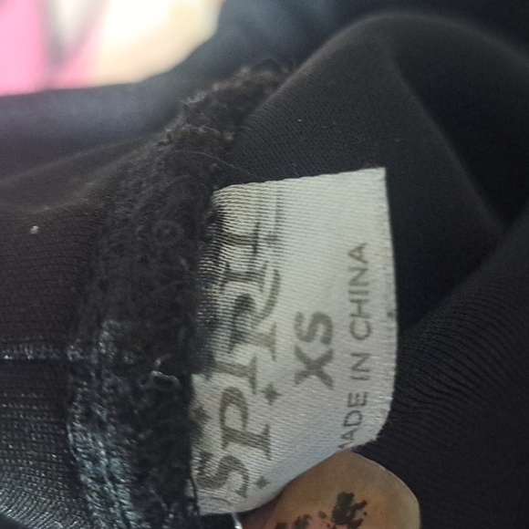 Black mini skirt - Picture 3 of 3